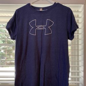 Women’s under Armour heat gear shirt.